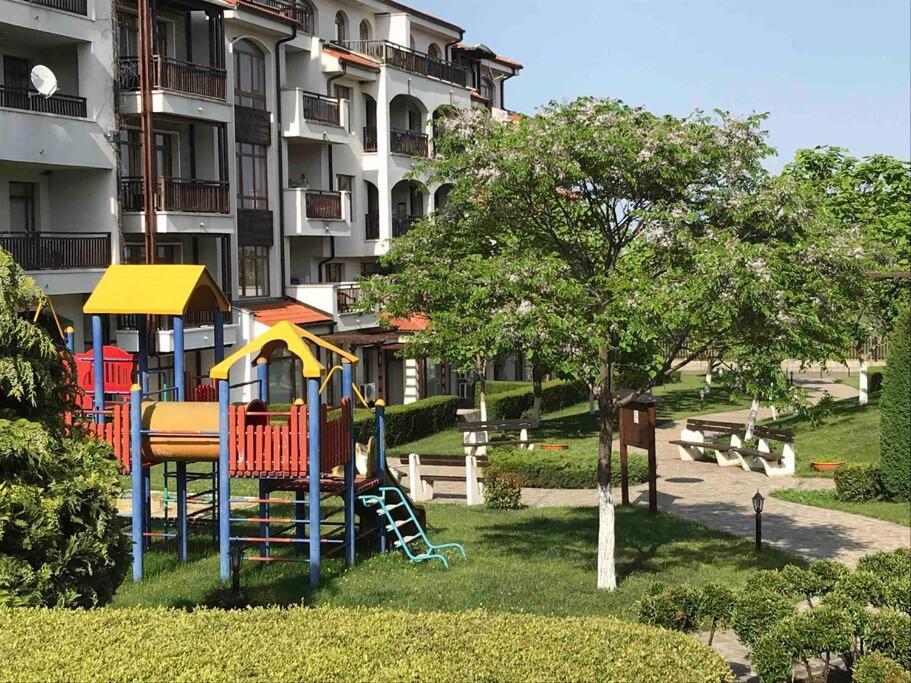 Lovely Apartment In Peaceful Family Spa Resort Near To Nesebar Kableshkovo  Bagian luar foto