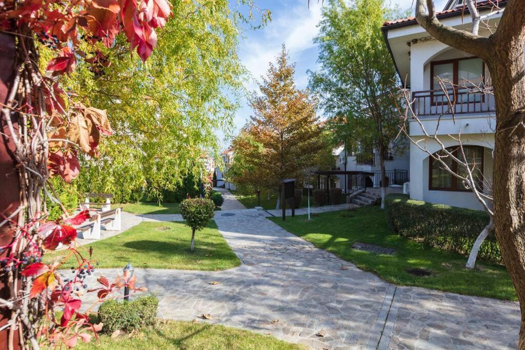 Lovely Apartment In Peaceful Family Spa Resort Near To Nesebar Kableshkovo  Bagian luar foto