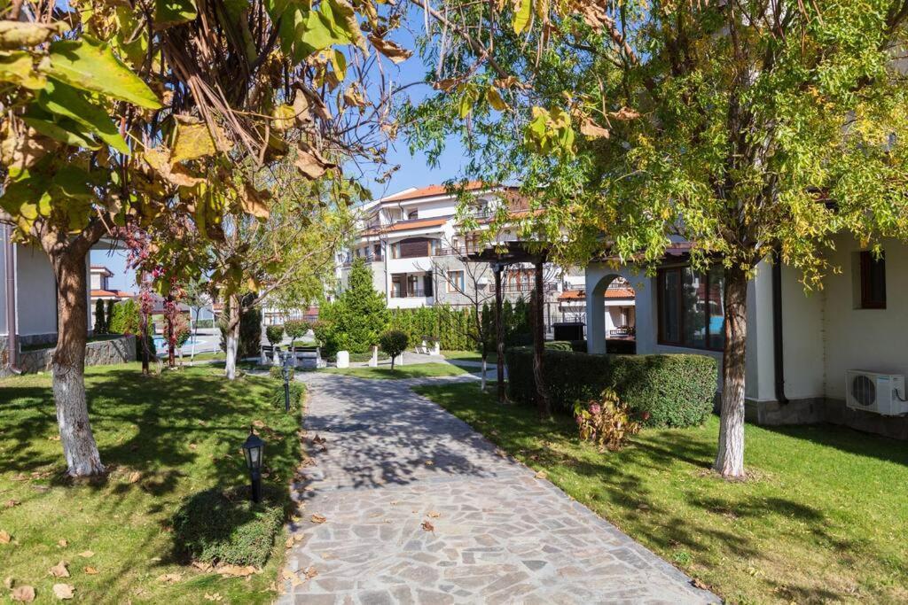 Lovely Apartment In Peaceful Family Spa Resort Near To Nesebar Kableshkovo  Bagian luar foto