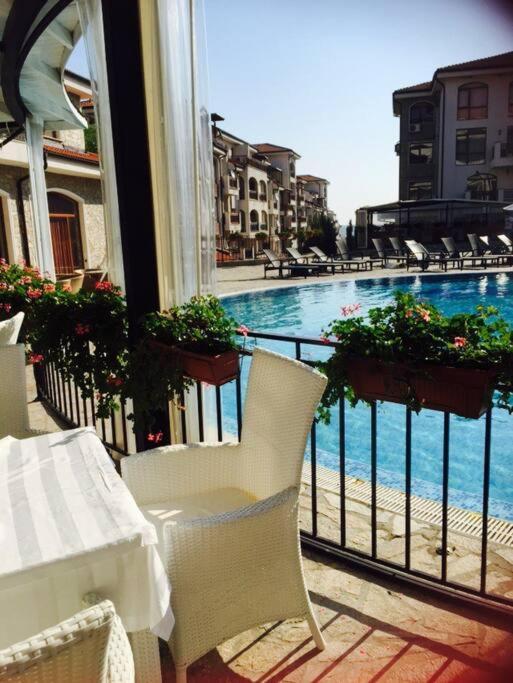Lovely Apartment In Peaceful Family Spa Resort Near To Nesebar Kableshkovo  Bagian luar foto